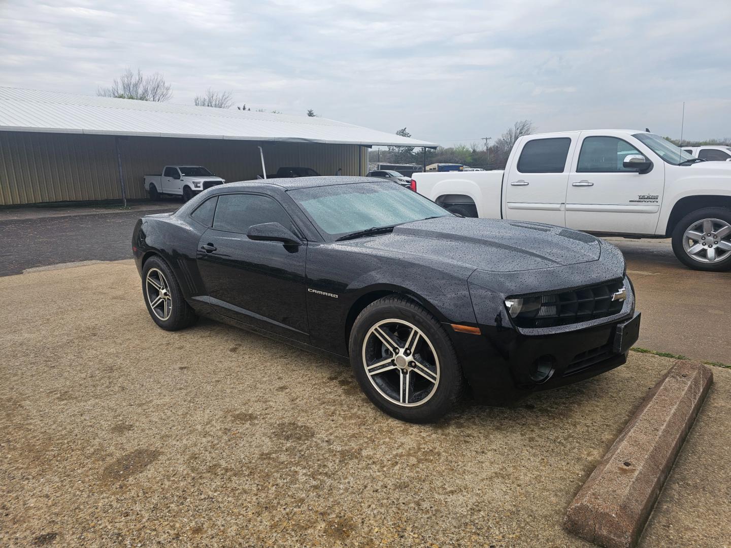 2013 BLACK Chevrolet Camaro LS Coupe (2G1FE1E31D9) with an 3.6L V6 DOHC 24V FFV engine, 6-Speed Manual transmission, located at 533 S Seven Points BLVD, Seven Points, TX, 75143, (430) 255-4030, 32.313999, -96.209351 - Photo#1